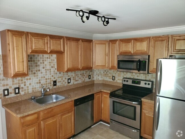 Building Photo - Cozy 1Bd/1Bth Upstairs Apartment in Freder...