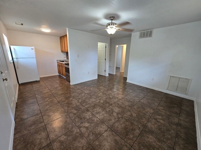 Photo - 2147 Dodge Ave Unit B