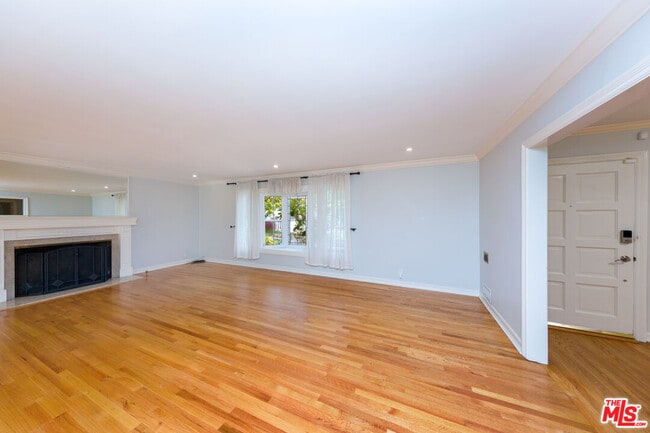 Photo - 9808 Hillgreen Pl
