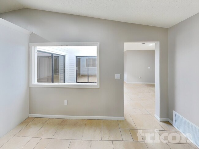 Photo - 4387 Pasadena Cir