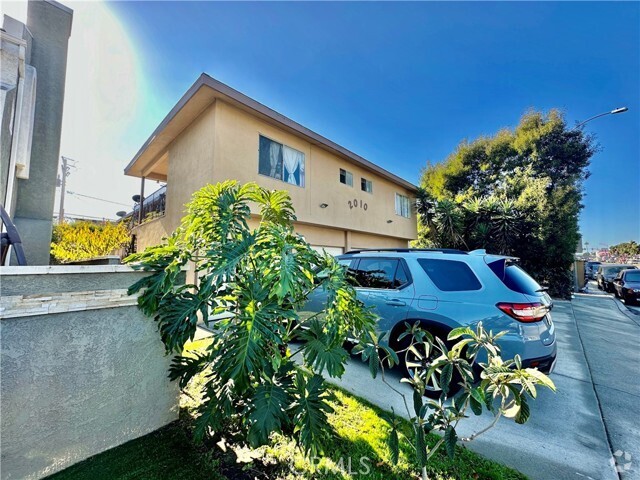 Building Photo - 2010 Manhattan Beach Blvd Unit A Rental