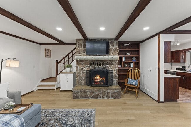 Photo - 220 Wildflower Dr