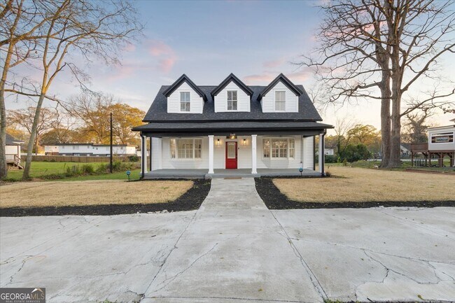 Photo - 1188 Avon Ave SW House