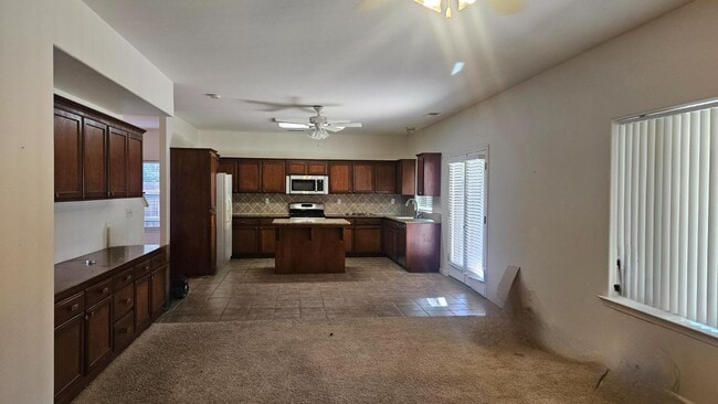 Photo - 580 W Sunset St