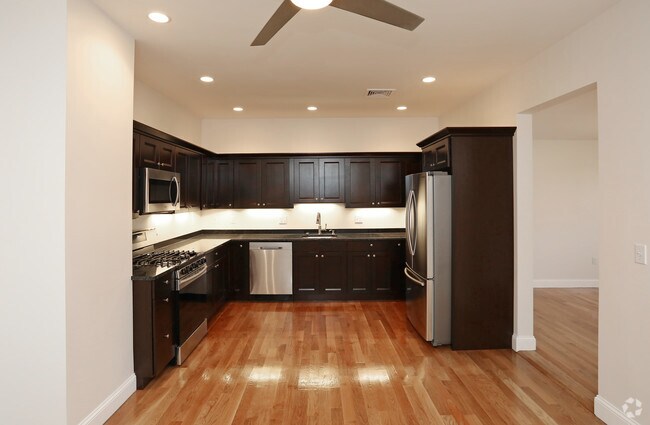 Cocina - 475 Massachusetts Ave