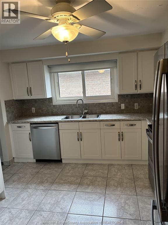 Photo - 3154 Regis Ave