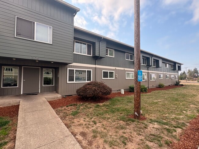 Crown Ridge Apartments