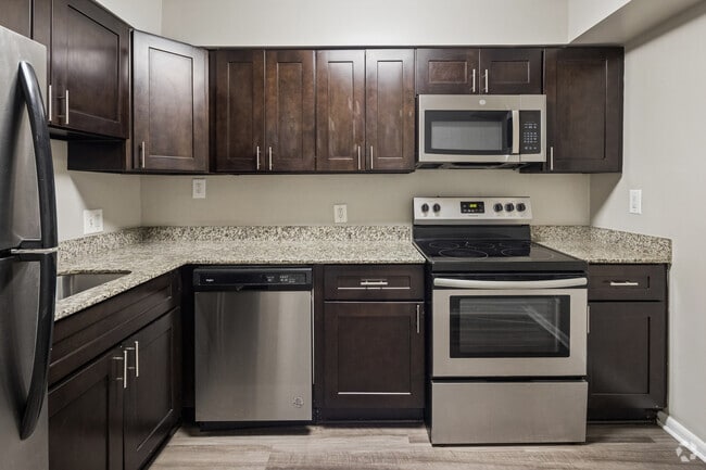 3BR, 1BA - 1,010SF - Kitchen