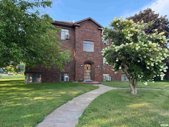 Building Photo - 405 W Columbia Ave Unit 6 Rental
