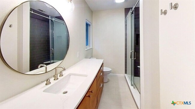 Photo - 805 Timber Dr