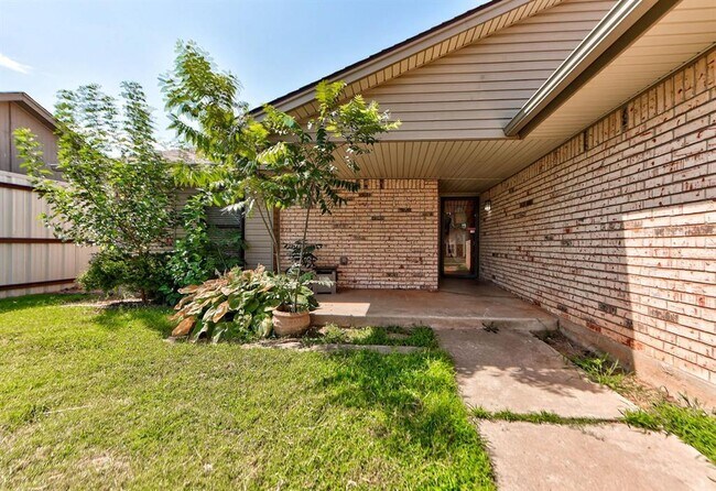 1030 Walsh Ln