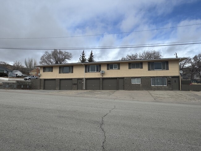 Photo - 917 Alder St Unit 2