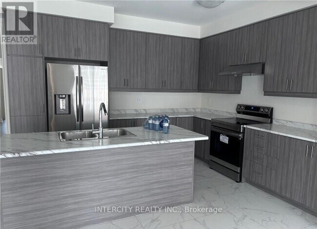 Photo - 90 Attwater Dr