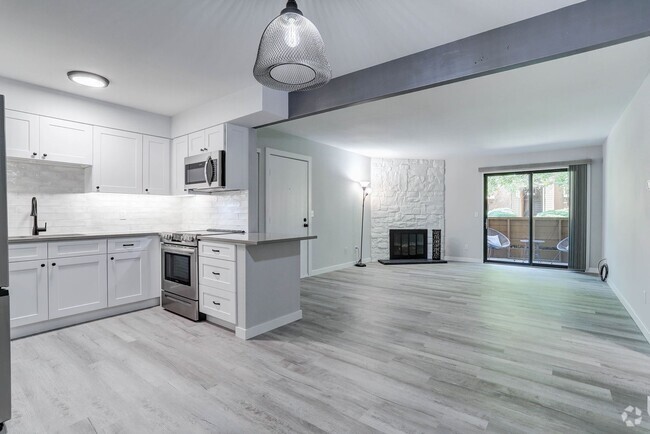 Building Photo - Evolve Real Estate: Like New, Completely R... Rental