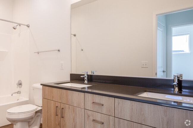 3BR, 2BA - 1,396SF