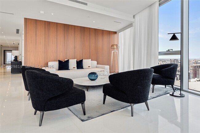 Building Photo - 300 Biscayne Blvd Unit 5101