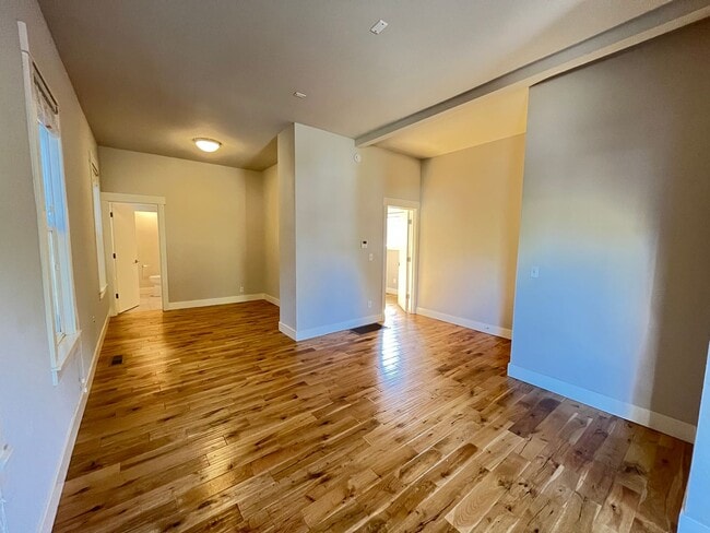 Photo - DKN1467 Unit #B