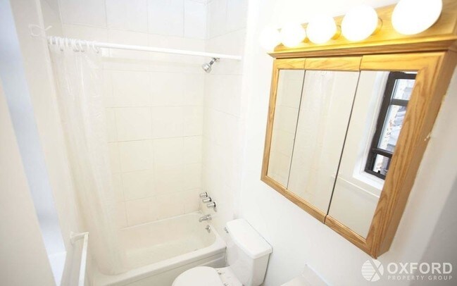 Photo - 370 West 52nd Street Unit 1-E