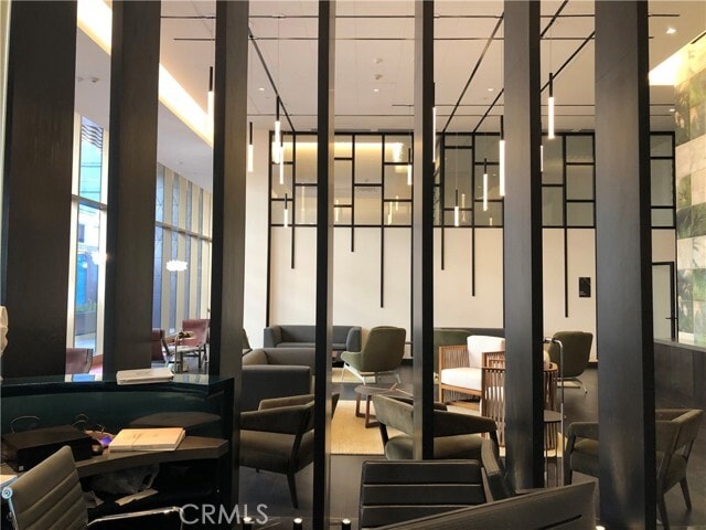 Building Photo - 400 S Broadway Unit 802