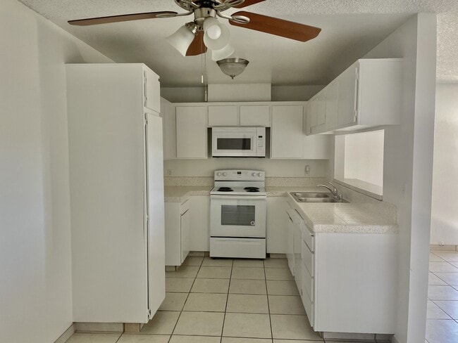 Photo - Anza Victoria Apartments