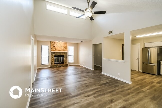 Photo - 8219 Crosswind Rd