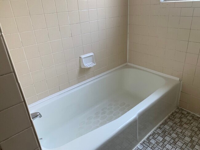 Photo - 121-123 Hawthorne St