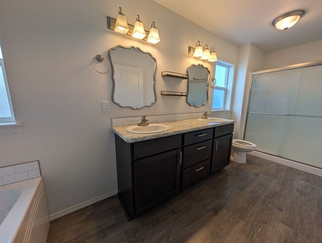 Photo - Stunning 3 Bedroom 3 Bath Canyon Crest House