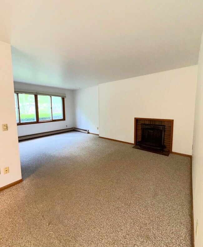 Photo - 221 Nautilus Dr Unit B