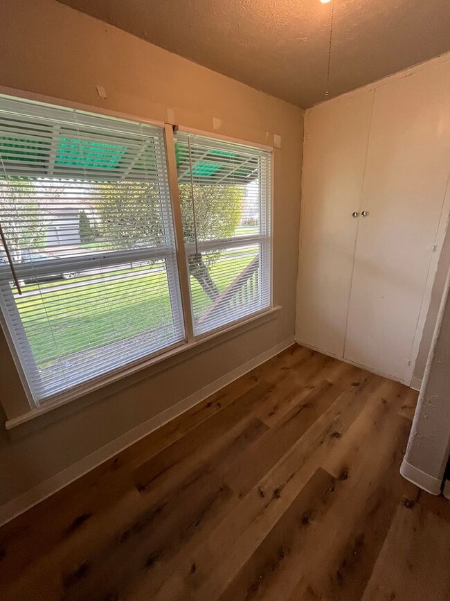 Photo - BEL250 Unit Apt 1