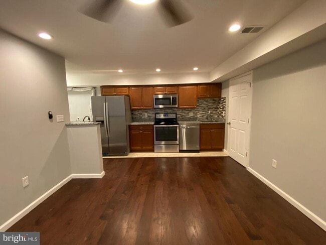 Photo - 1216 Savannah Pl SE