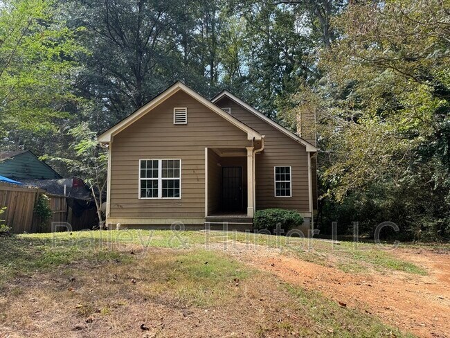 Building Photo - 850 Woods Dr NW Rental