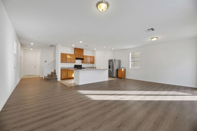 Photo - LIKE BRAND NEW INSPIRADA HOME
