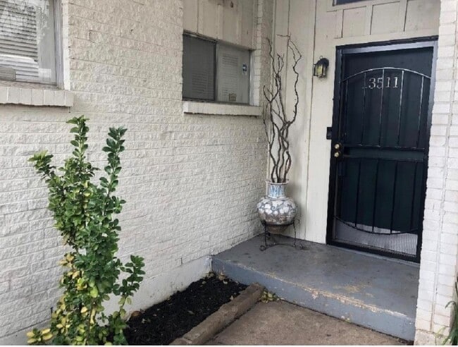 Building Photo - 13511 Red Fern Ln