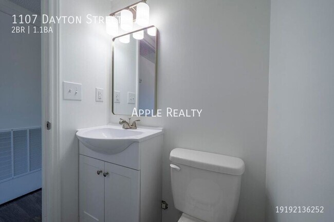 Photo - 1107 Dayton St Unidad A