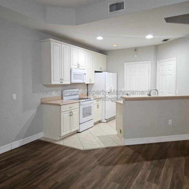 Photo - 16097 Via Solera Cir