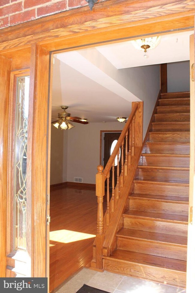 Photo - 811 23rd St S