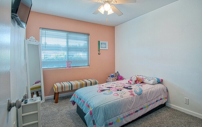 Photo - 369 Meadow Ct