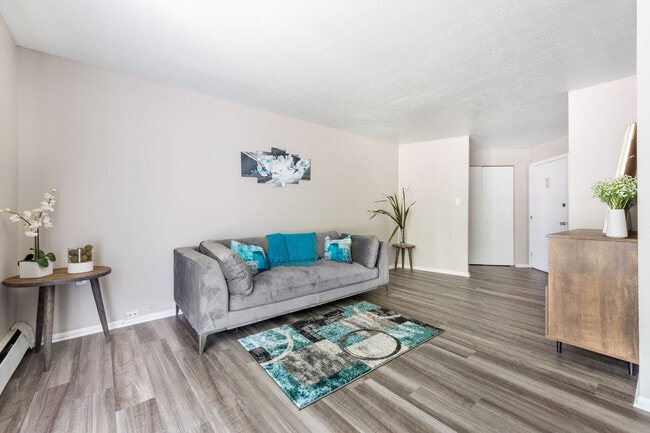 Photo - Lakeland Commons