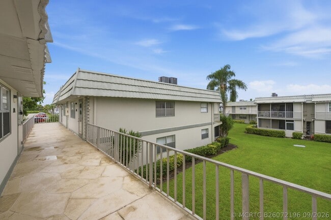 670 Monaco Ct