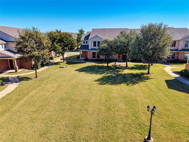 Building Photo - 2725 Hyde Park Dr