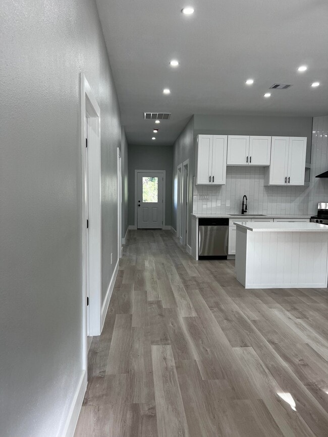 Photo - 982 Dundee Dr Unit 982