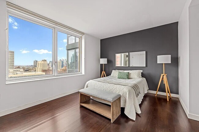 Photo - 306 Gold St Unidad 20W