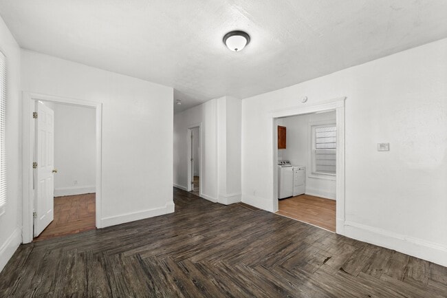 Building Photo - 8302 Sowinski Ave