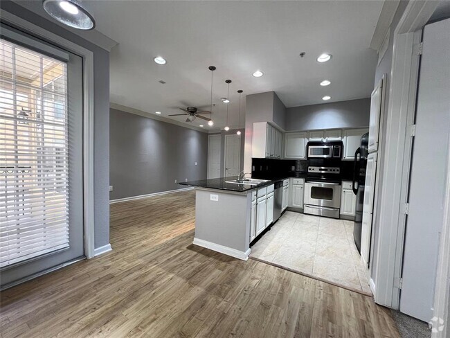 Building Photo - 7575 Kirby Dr Unit 3101 Rental