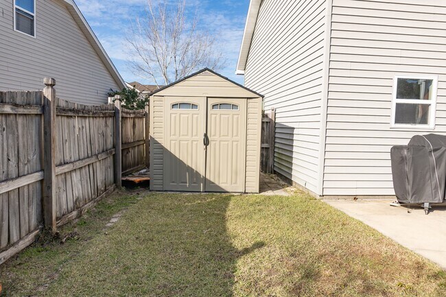 Photo - 180 Peoria Blvd