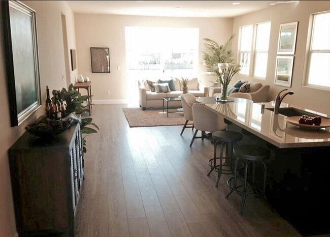 Photo - Beautiful 3 Bedroom, 3.5 Bathroom 2,350 Sq...
