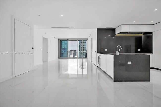 Photo - 300 Biscayne Blvd Way Condo
