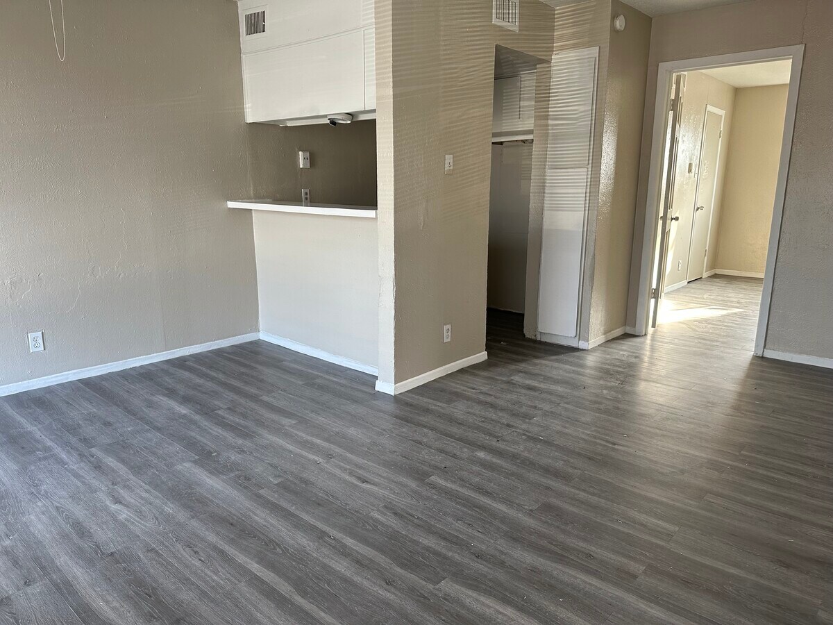 Photo - The Pointe Apartments