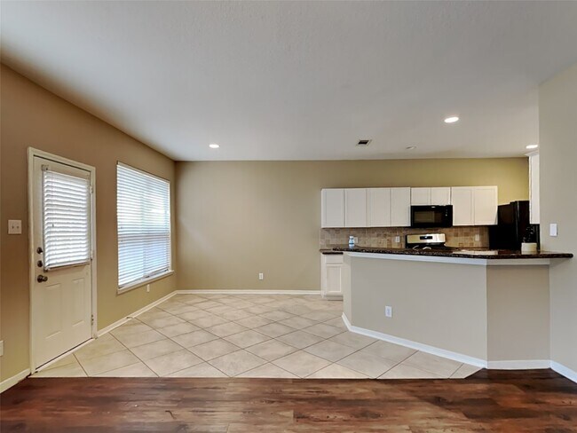 Photo - 2306 Hollyfield Ln