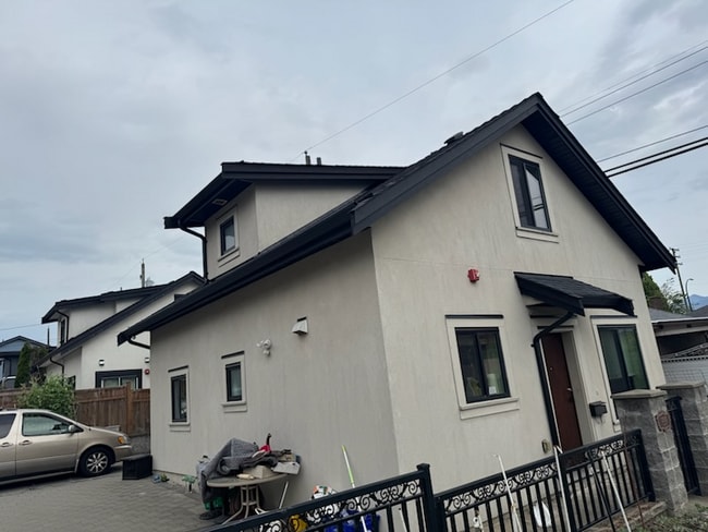 Photo - 1777 Lillooet St